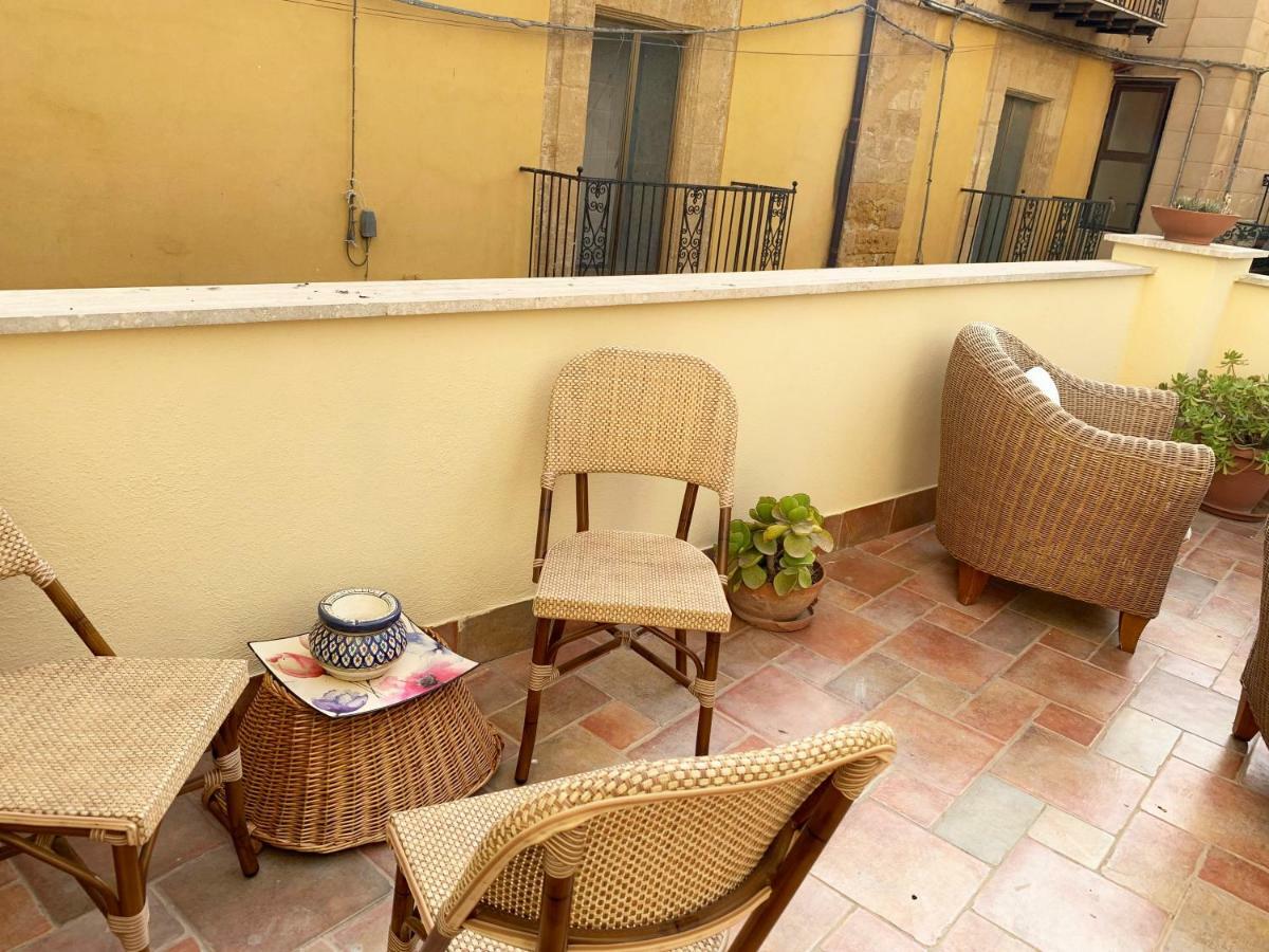 La Terrazza Sul Corso City Center Αγκριτζέντο Εξωτερικό φωτογραφία